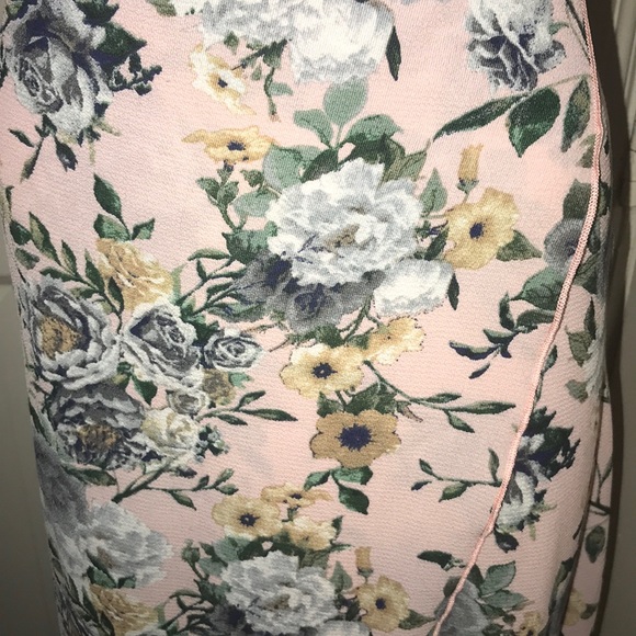 Rose wrap-around skirt - Picture 2 of 2